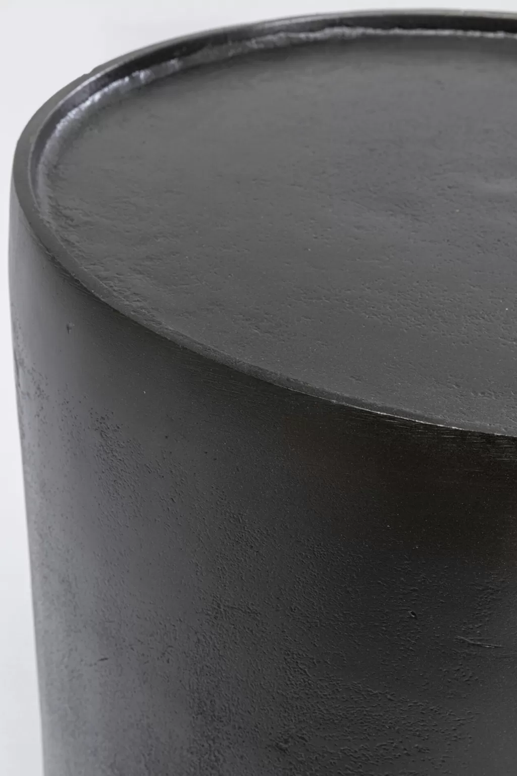 Sohvapöydät>KARE Design Montagna Pyöreä Sivupöytä Musta Ø39cm