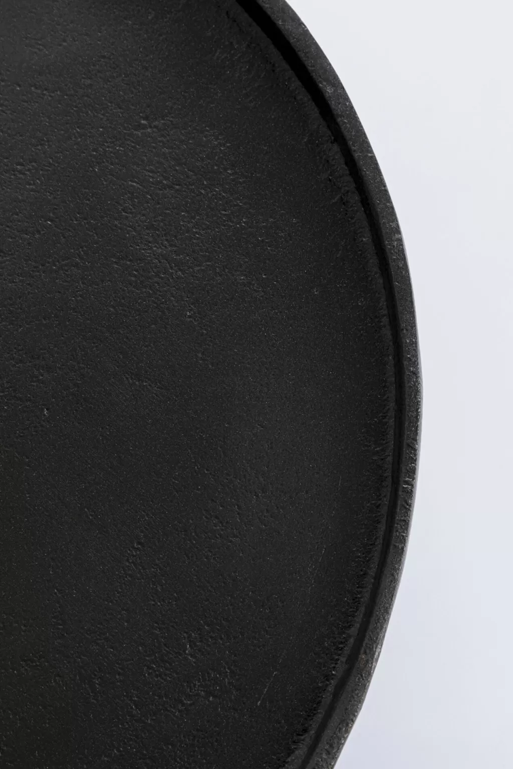 Sohvapöydät>KARE Design Montagna Pyöreä Sivupöytä Musta Ø39cm