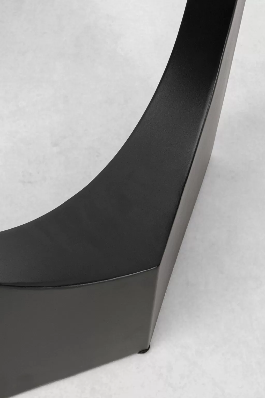 Pöydät>KARE Design Tavola Oho Pöydänjalka Musta (2/Setti)