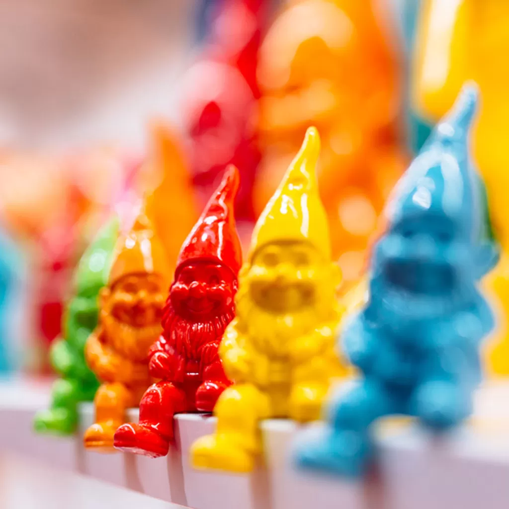 Koriste-Esineet>KARE Design Tonttu Deko Colore 11cm, Eri Värejä
