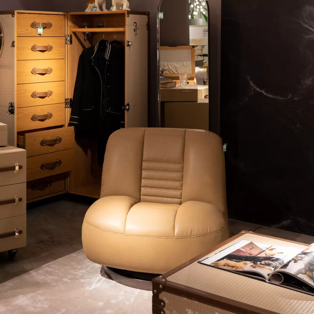 Nojatuolit>KARE Design Toronto Kääntyvä Nojatuoli, Nahkaa